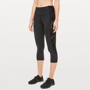 Lululemon Wunder Under Crop High-Rise Flocked 21" Black/Scatter Floral Size 2